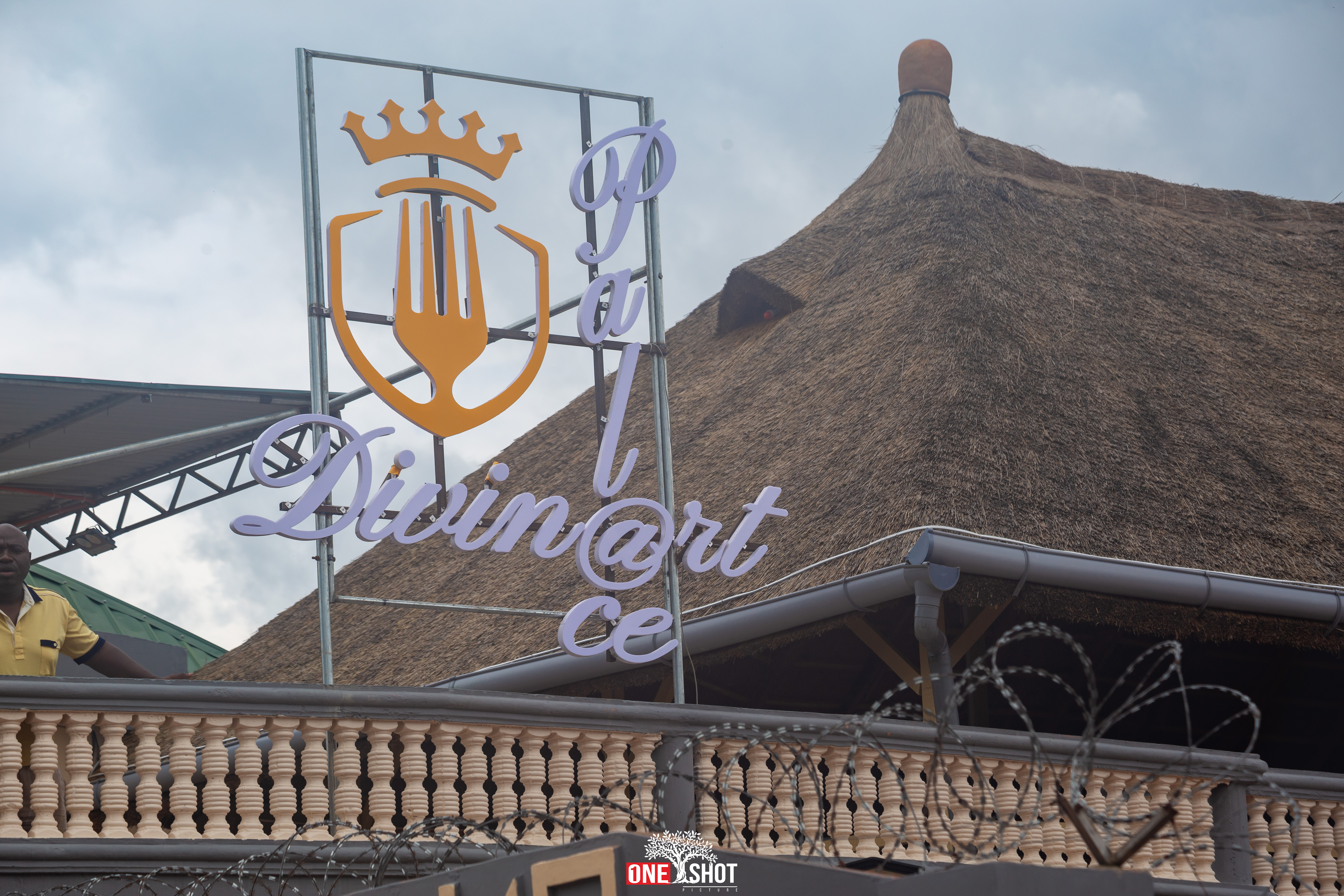 L'Histoire de Divinart Palace